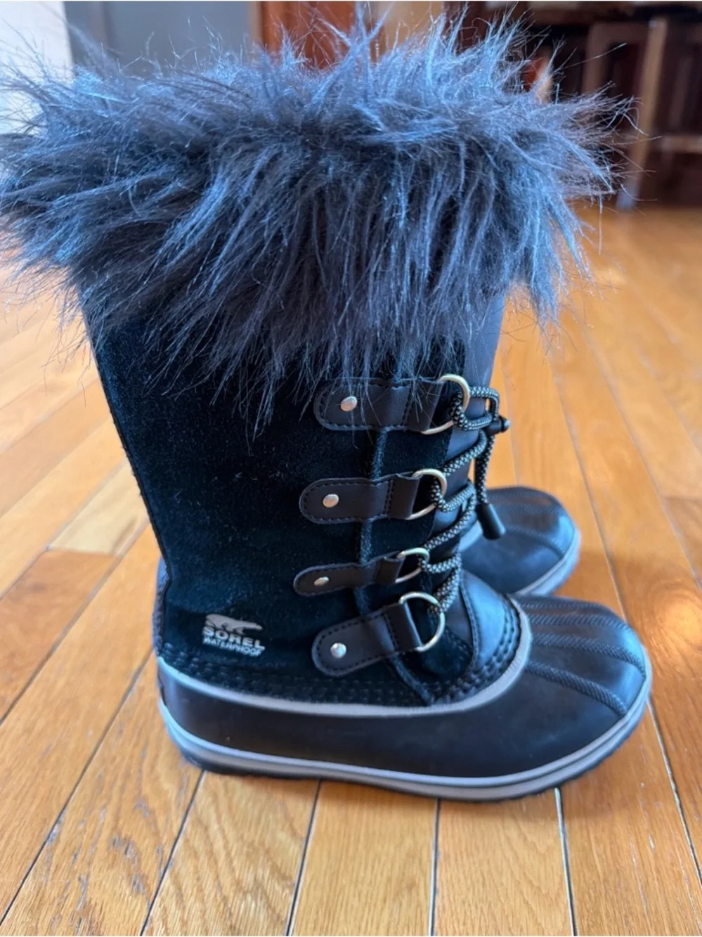 Sorel Youth Joan of Arctic Waterproof Winter Boots Black Dove Gray Faux Fur Sz 3